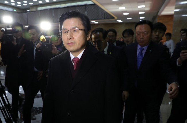 Acting President and Prime Minister Hwang Kyo-ahn (Yonhap)