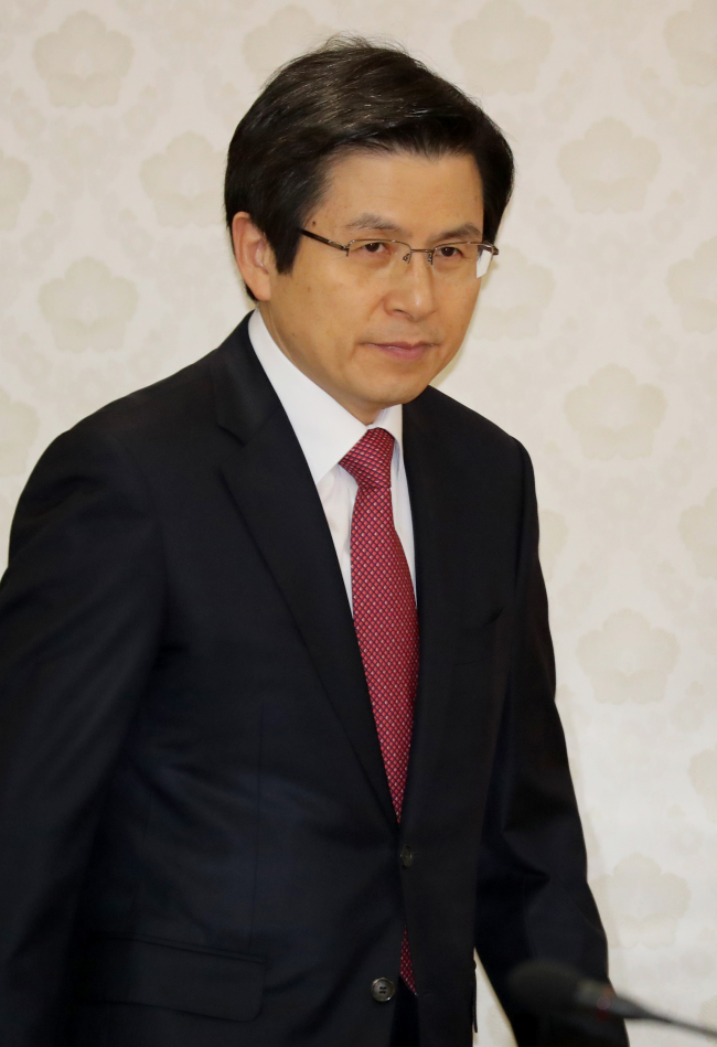 Acting President and Prime Minister Hwang Kyo-ahn (Yonhap)