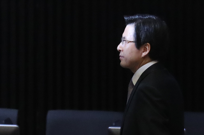 Acting President and Prime Minister Hwang Kyo-ahn (Yonhap)