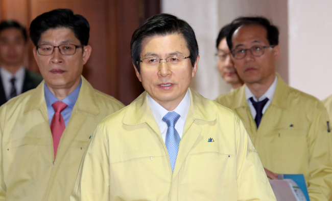 Acting President and Prime Minister Hwang Kyo-ahn (Yonhap)
