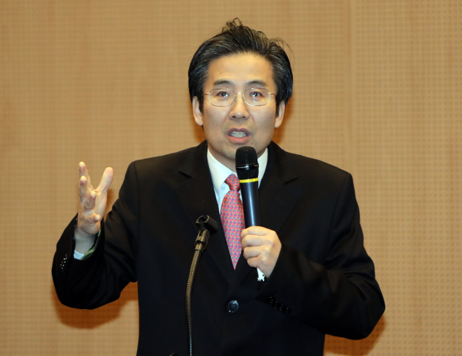 Sohn Beom-kyu, one of the legal representatives for the president Park Geun-hye. (Yonhap)