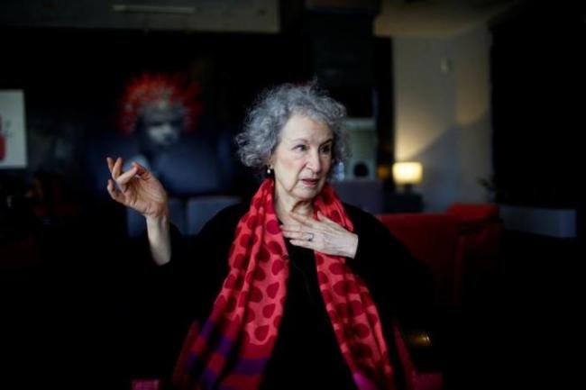 Canadian writer Margaret Atwood speaks during an interview at a hotel in Havana, Cuba, Wednesday. (Reuters-Yonhap)
