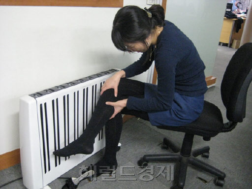 하지정맥류 환자는 다리가 붓고 피로하다고 사우나나 족욕을 하면 혈관이 확장돼 악영향을 받게 된다. 사진은 관련 이미지. [사진=헤럴드경제DB]