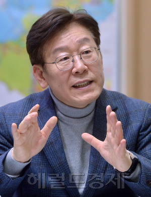 이재명 성남시장 [사진=이상섭 기자/babtong@heraldcorp.com]