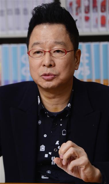 이충국 씨엠에스에듀 대표는 원리와 융합을 핵심으로 하는 교육 콘텐츠를 향후 전세계 50여 개국으로 수출할 수 있을 것으로 내다봤다.
사진=박해묵 기자/mook@heraldcorp.com