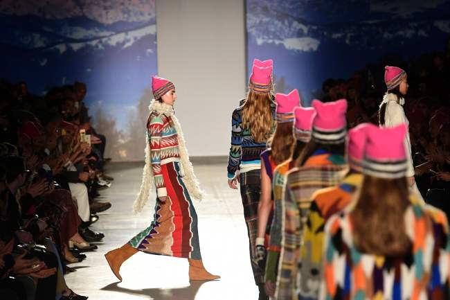 Models present creations for fashion house Missoni during the women’s fall-winter 2017 fashion week in Milan, Saturday. (AFP-Yonhap)