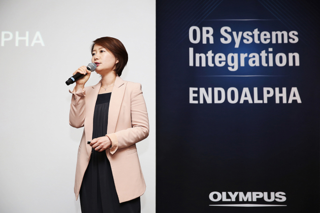 Kwon Young-min, director of Olympus Korea’s surgical product business division, speaks during a press conference held in Seoul Tuesday to introduce Endoalpha. (Olympus Korea)　