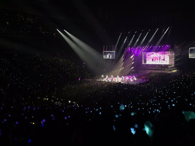 BTS performs its “2017 BTS Live Trilogy Episode III The Wings Tour” concert in Newark, New Jersey, on Friday.　(BTS Twitter account)