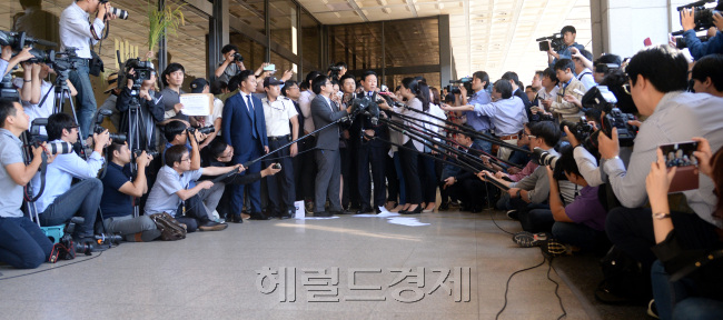 신동빈 롯데그룹 회장은 지난해 9월20일 롯데그룹 비리 의혹과 관련해 피의자 신분으로 소환돼 조사를 받은 바 있다. [사진=헤럴드경제DB]