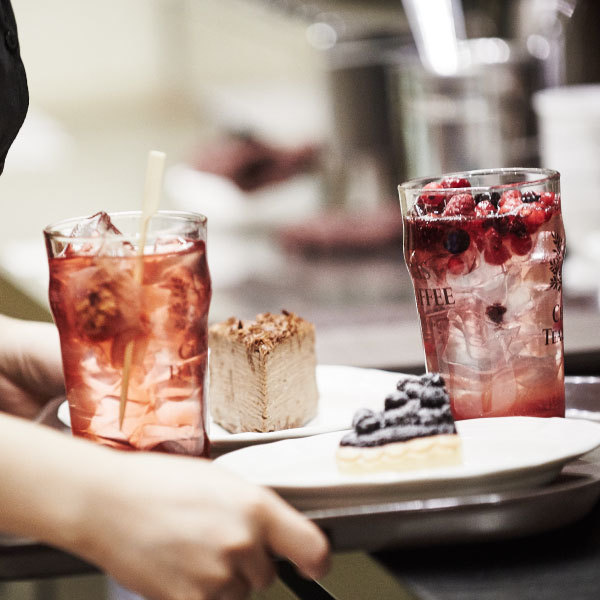The drinks are prepared with high-quality ingredients (Chloris Tea & Coffee)