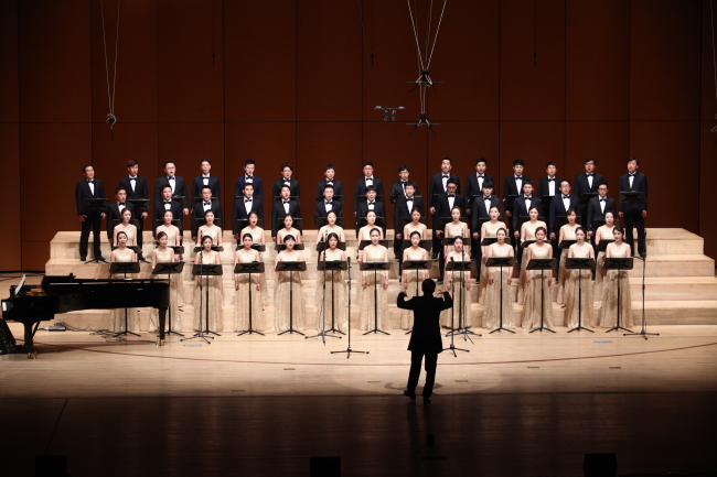 푸른코러스 합창단 [사진제공=푸른저축은행]