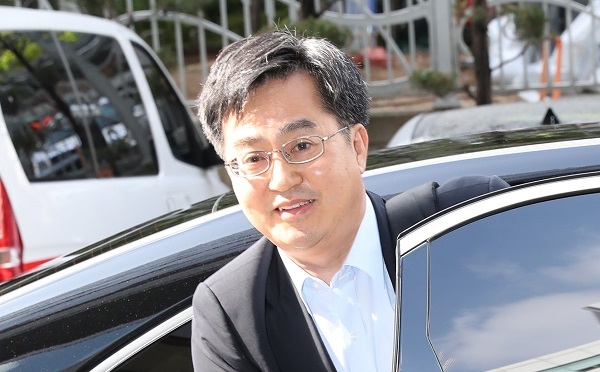 Kim Dong-yeon, the nominee for deputy prime minister for the economy and finance minister (Yonhap)