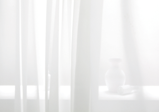 안소현, beyond white #1 84x59cm, digital print, Light panel, 2017.
[사진제공=제이훈갤러리]