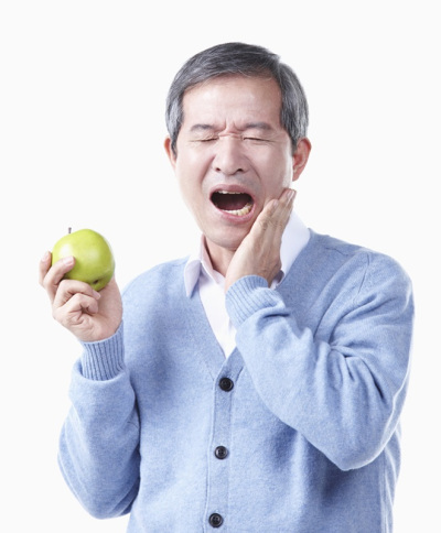 사과가 탄산음료보다 치아 손상 위험이 약 4배 높아 충치 발생에 영향을 줄 수 있다는 연구 결과가 나왔다. 사진은 관련 이미지. [사진제공=유디치과]