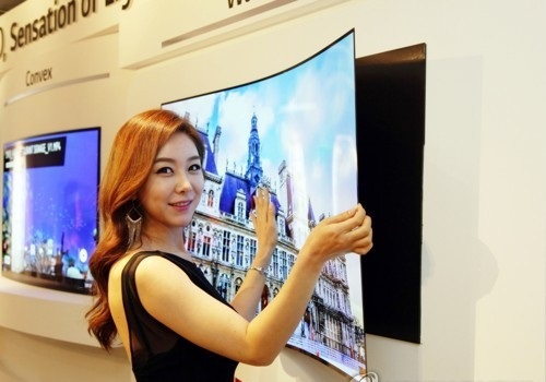 LG's premium OLED TV on display (Yonhap)