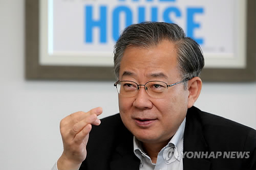 Former Culture Minister Chung Dong-chea (Yonhap)