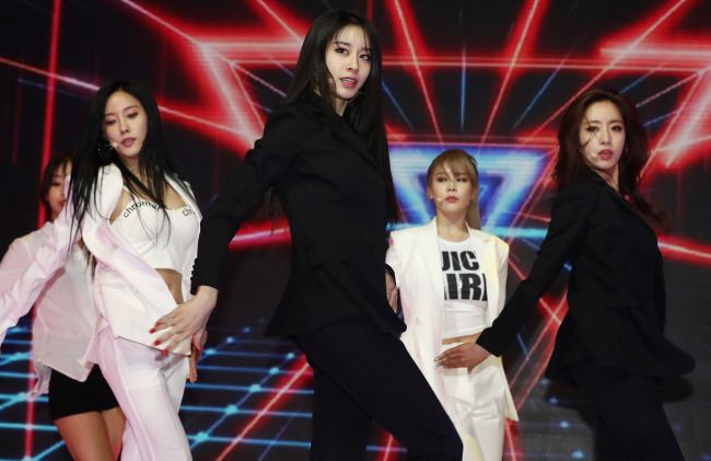T-ara returns as quartet asking 'What's My Name' - The Korea Herald