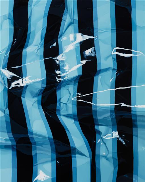 서웅주, crumpled blue stripe, 90.5×72.2, oil on canvas, 2017  [사진제공=갤러리가비]