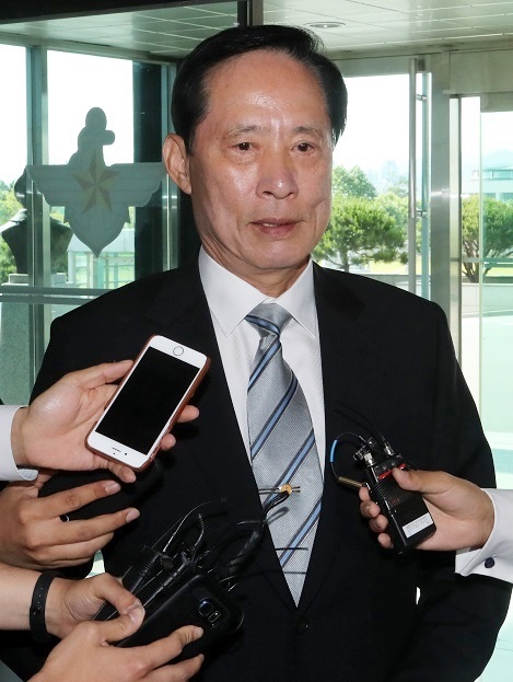 Former Navy chief Song Young-moo (Yonhap)