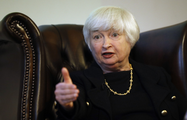 <YONHAP PHOTO-1005> U.S. Fed Chair Janet Yellen speaks during a discussion with Lord Nicholas Stern, President of the British Academy, at Carlton House Terrace of the Britsih Academy in London, Tuesday, June 27, 2017.(AP Photo/Frank Augstein)/2017-06-28 04:02:41/ <저작권자 ⓒ 1980-2017 ㈜연합뉴스. 무단 전재 재배포 금지.>
<YONHAP PHOTO-1005> U.S. Fed Chair Janet Yellen speaks during a discussion with Lord Nicholas Stern, President of the British Academy, at Carlton House Terrace of the Britsih Academy in London, Tuesday, June 27, 2017.(AP Photo/Frank Augstein)/2017-06-28 04:02:41/ <저작권자 ⓒ 1980-2017 ㈜연합뉴스. 무단 전재 재배포 금지.>