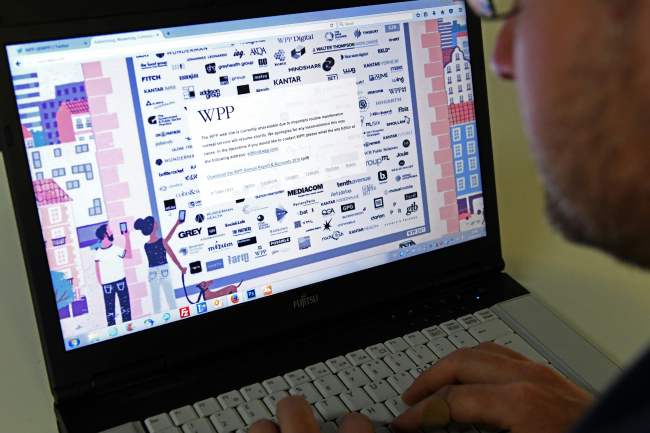 The homepage of British advertising giant WPP is seen on a laptop’s screen in this photo taken in London on Tuesday.   AFP-Yonhap
　