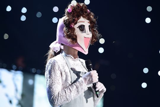 Singer Sohyang performs during MBC’s music competition show “King of Masked Singer.” (MBC)