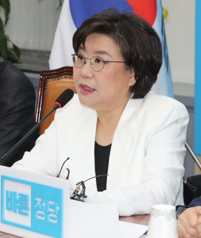 바른정당 이혜훈 대표가 3일 국회에서 열린 최고위원회의에서 발언하고 있다.[사진제공=연합뉴스]
바른정당 이혜훈 대표가 3일 국회에서 열린 최고위원회의에서 발언하고 있다.[사진제공=연합뉴스]