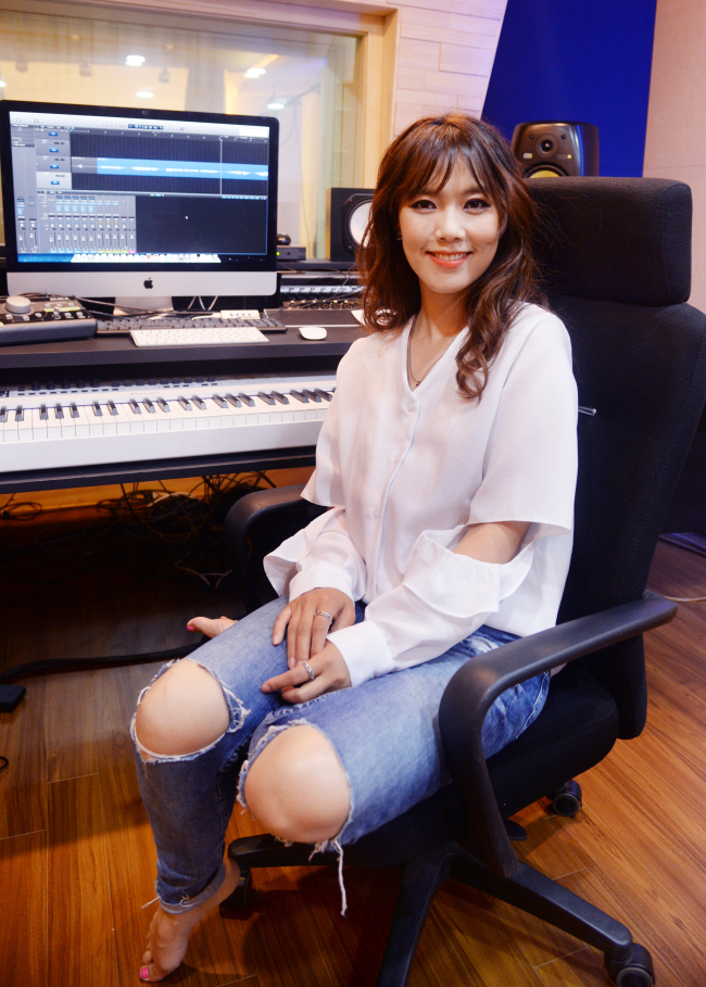 Gospel singer Sohyang poses during a recent interview with The Korea Herald in Incheon. (Park Hyun-koo/The Korea Herald)