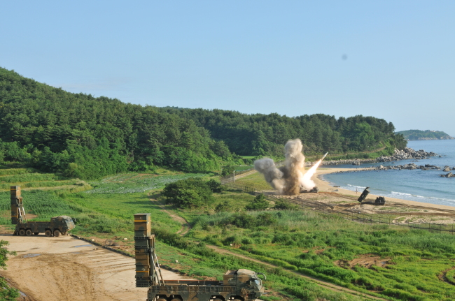 South Korea and US forces stage a massive live-fire exercise at a training site near the East Sea on Wednesday. (Joint Chiefs of Staff)