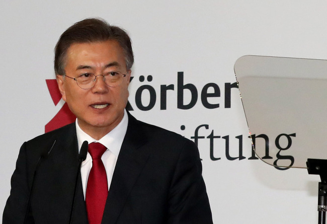 President Moon Jae-in delivers a speech at a lecture hosted by the Korber Foundation in Berlin on Thursday. (Yonhap)