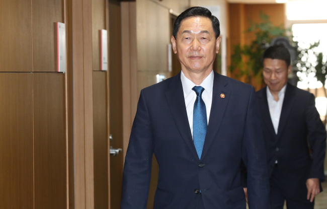 김상곤 사회부총리 겸 교육부장관. [제공=연합뉴스]
김상곤 사회부총리 겸 교육부장관. [제공=연합뉴스]