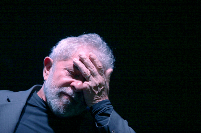 Former Brazilian President Luiz Inacio Lula da Silva reacts during an event in Sao Paulo, Brazil on July 24, 2015.   Xinhua-Yonhap
　