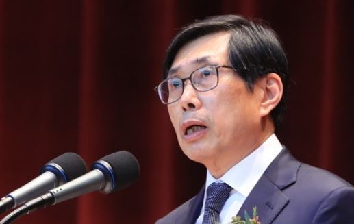 Justice Minister Park Sang-ki speaks during his inauguration ceremony held in the ministry building in Gwacheon, south of Seoul, on July 19, 2017. (Yonhap)