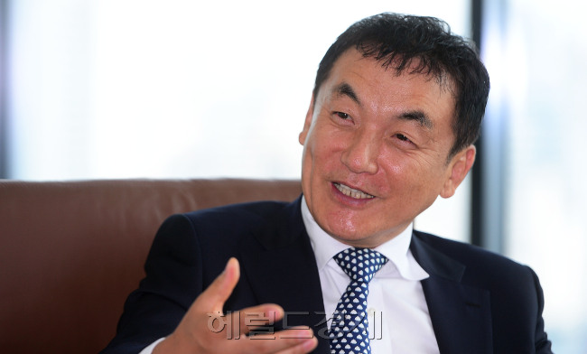 권오수 도이치모터스 대표  이상섭 기자/babtong@heraldcorp.com