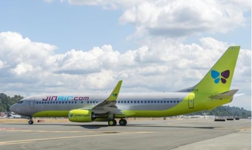 Jin Air's B737-800 passenger jet. (Yonhap)