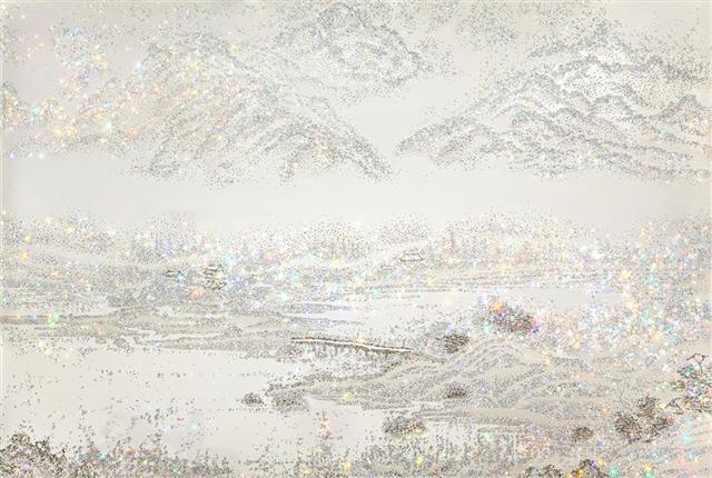 김종숙, ARTIFICIAL LANDSCAPE-Silver Picture, 130.3×194.0cm, Mixed media & Swarovski’s cut crystals on canvas, 2014
[사진제공=갤러리조운]