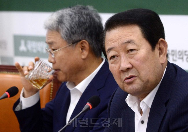 [헤럴드경제=박해묵 기자] 박주선 국민의당 비상대책위원장이 28일 오전 서울 여의도 국회에서 열린 비상대책위원회 회의에서 모두발언을 하고 있다. 2017.7.28