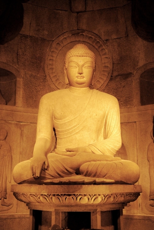 The renewed version will contain additional details on the modern Korea's politics and economy, as well as some unique cultural assets, such as Seokuram Grotto (Yonhap)