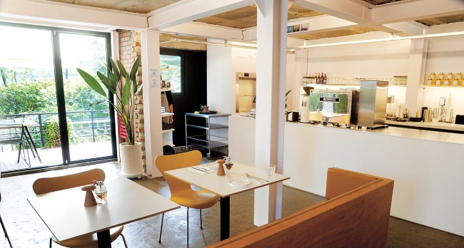 Bimbom opened its second location in Seongsu-dong near Seoul Forest on July 5. (Park Hyun-koo/The Korea Herald)