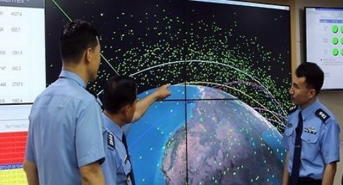 Air Force officials monitors space information in this file photo. (Yonhap)