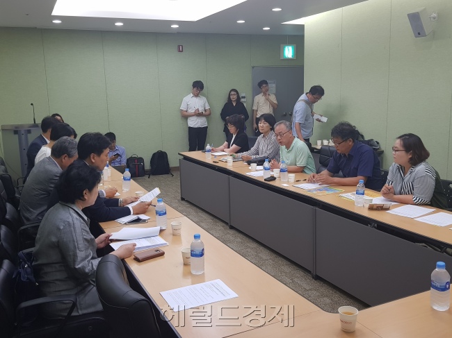 지난달 31일 울산역에서 열린 울산시민운동본부와의 간담회 [사진=이정주 기자/sagamore@heraldcorp.com]