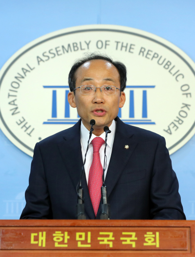 국회 기획재정위원회 자유한국당 간사인 추경호 의원이 2일 오후 국회 정론관에서 법인세 인상에 동의할 수 없다고 밝히고 있다. [사진제공=연합뉴스]