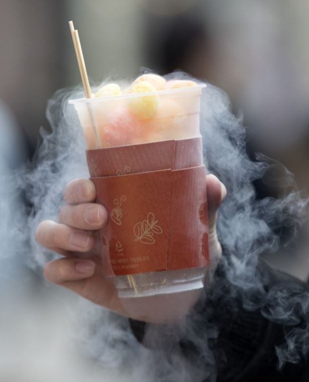This file photo, dated March 29, 2017, shows a cupful of nitrogen-chilled puffy cereal that a tourist bought from an eatery in Seoul. (Yonhap)