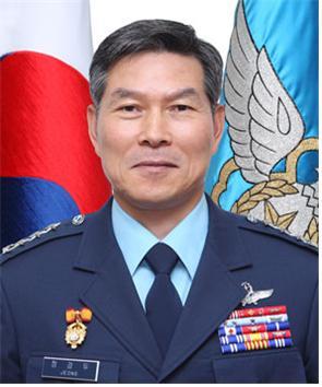 Chief of the Air Force Gen. Jeong Kyeong-doo