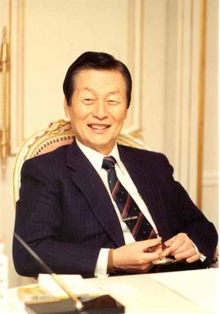 젊은 시절의 신격호 회장.