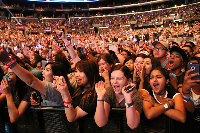(KCON)