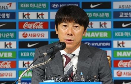 In this photo taken on Aug. 14, 2017, South Korea football coach Shin Tae-yong speaks at a press conference at the Korea Football Association headquarters in Seoul. (Yonhap)