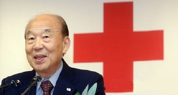 This photo taken on Aug. 18, 2017, shows Park Kyung-seo, president of the Korean Red Cross, speaking at his inauguration ceremony in Seoul. (Yonhap)