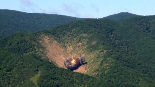A bomb hits a mock target at the Pilseung Range in Gangwon Province during a live-fire drill by South Korea's F-15K fighter jets on Aug. 29, 2017 in this photo provided by the Air Force. (Yonhap)