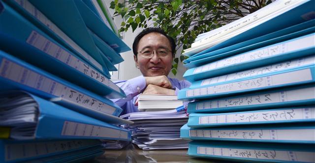 노회찬 정의당 원내대표가 28일 오후 서울 여의도 국회 의원회관에서 본지와 인터뷰를 하고 있다.  박해묵 기자/mook@heraldcorp.com